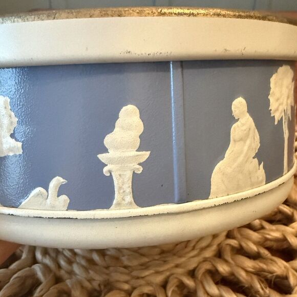 Wedgewood-Jasperware Tin Angel & Child Blue and White Vintage 1960's Chinoiserie - Picture 4 of 12